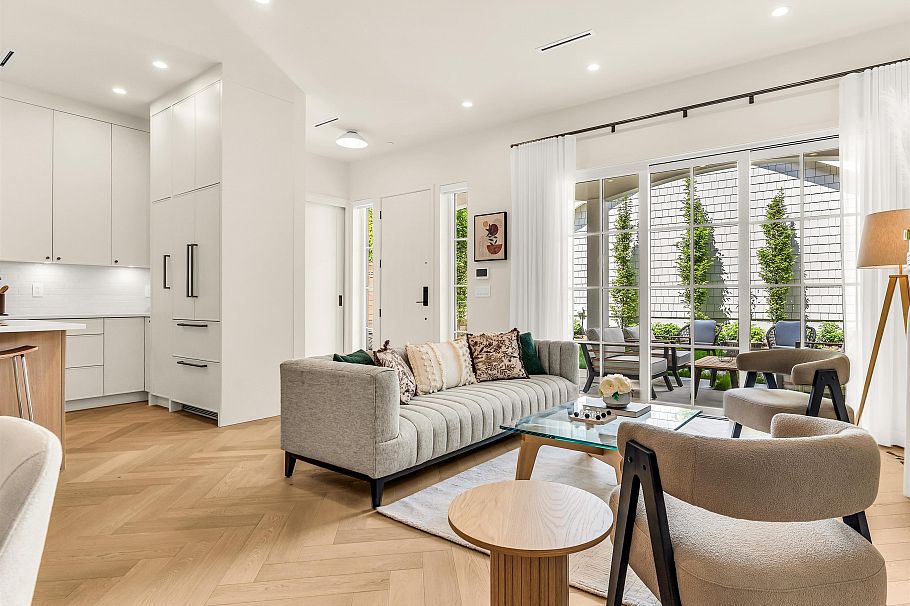 2 2043 W 45th Avenue Vancouver, BC - 3