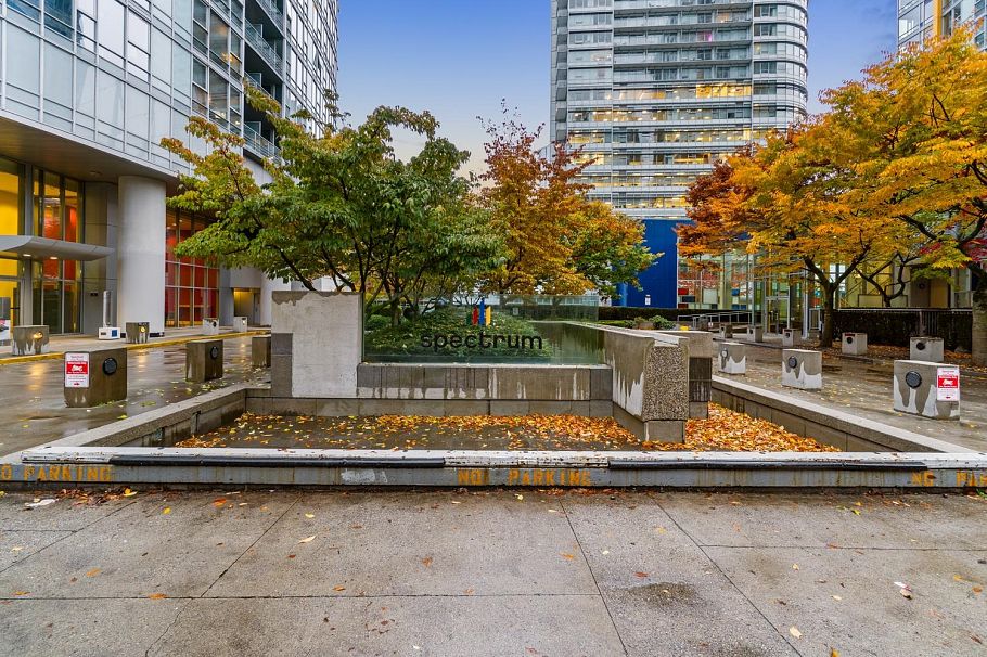2801 111 West Georgia Street Vancouver, BC - 21
