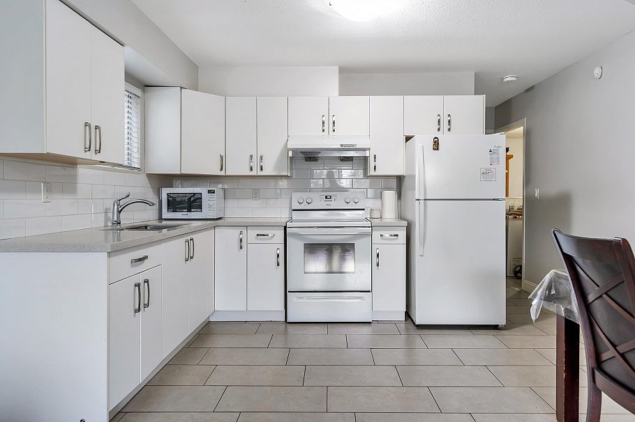 7162 Gladstone Street Vancouver, BC - 36