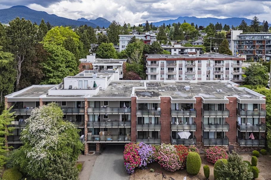 310 360 E 2nd Street North Vancouver, BC - 2