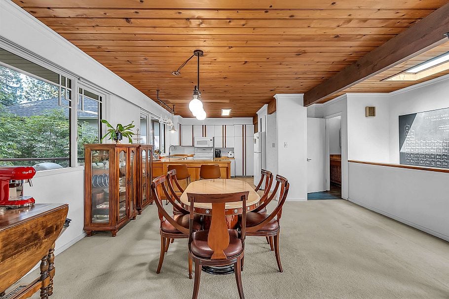 977 Belvedere Drive North Vancouver, BC - 14