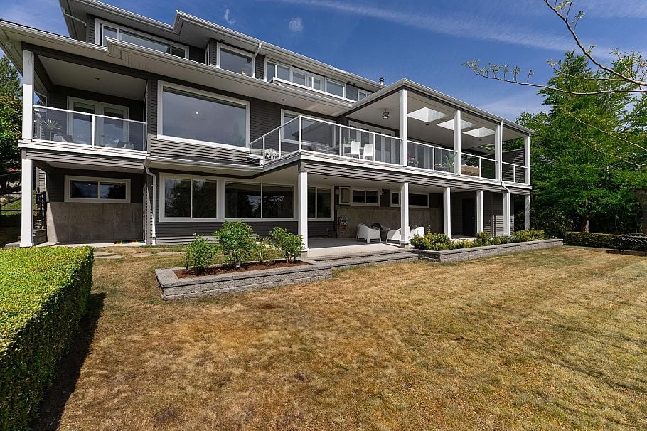 407 Brand Street North Vancouver, BC - 36