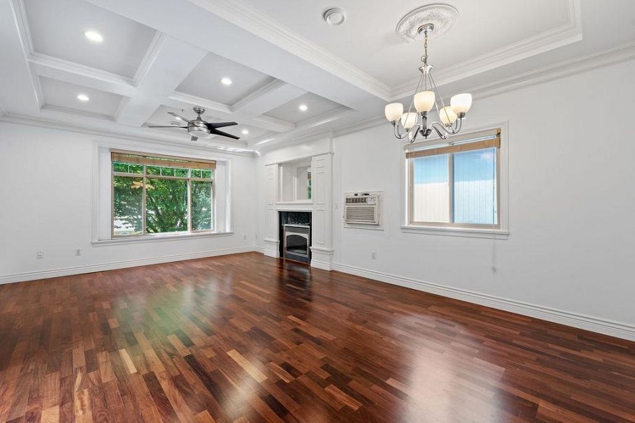 5388 Sherbrooke Street Vancouver, BC - 5