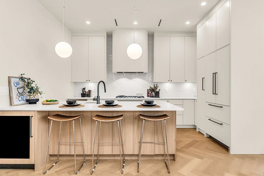 2 2043 W 45th Avenue Vancouver, BC - 9