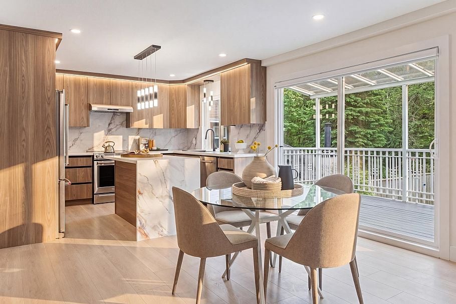 1535 Ostler Court North Vancouver, BC - 9