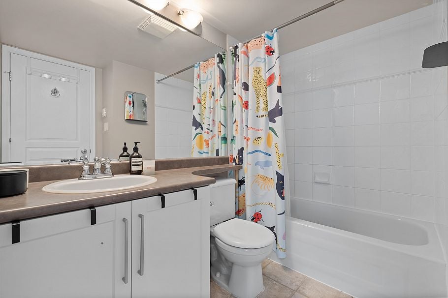 303 2688 Watson Street Vancouver, BC - 16