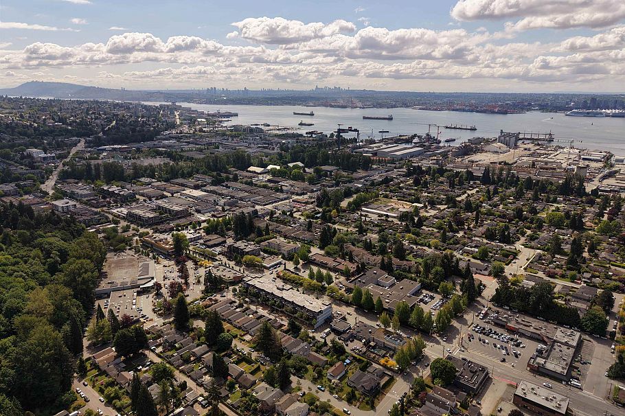 201 1330 Marine Drive North Vancouver, BC - 18