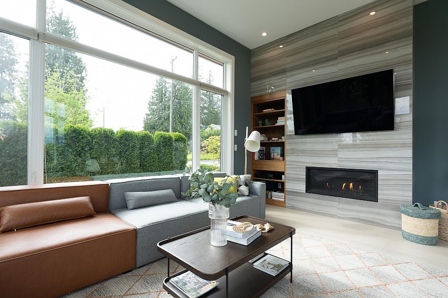 900 Hendry Avenue North Vancouver, BC - 3