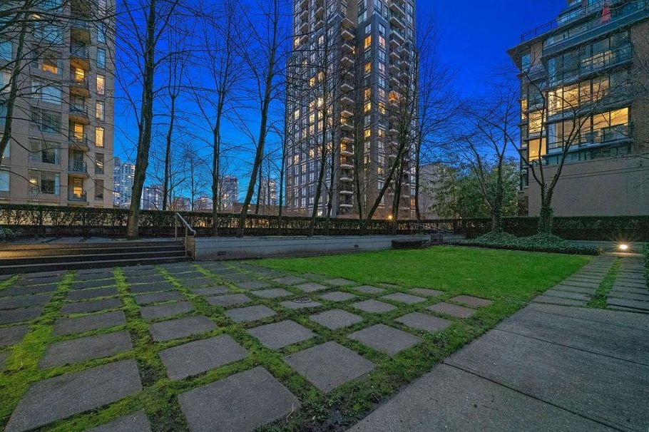 1103 1010 Richards Street Vancouver, BC - 23
