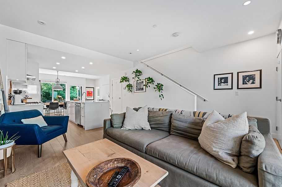 23 3596 Salal Drive North Vancouver, BC - 4