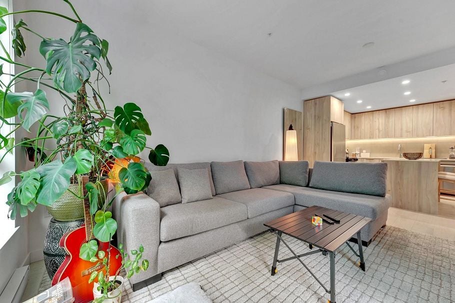211 3596 Malsum Drive North Vancouver, BC - 16