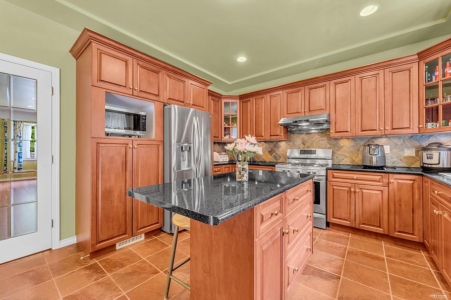 4317 Cliffmont Road North Vancouver, BC - 8