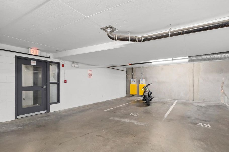 101 2511 Quebec Street Vancouver, BC - 24