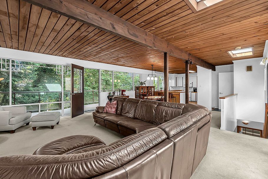 977 Belvedere Drive North Vancouver, BC - 11