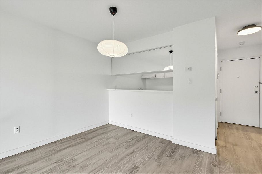 310 360 E 2nd Street North Vancouver, BC - 10