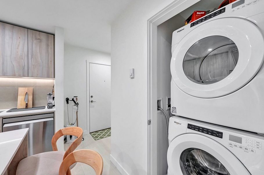 211 3596 Malsum Drive North Vancouver, BC - 22