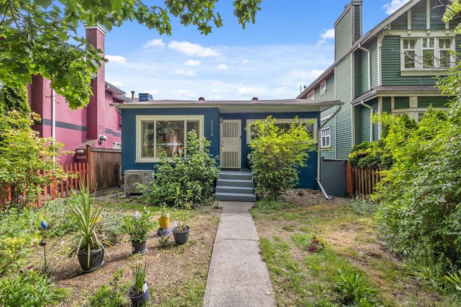 2036 E Broadway Vancouver, BC - 31