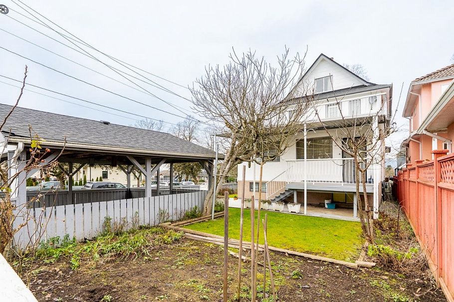 2604 E 19th Avenue Vancouver, BC - 33