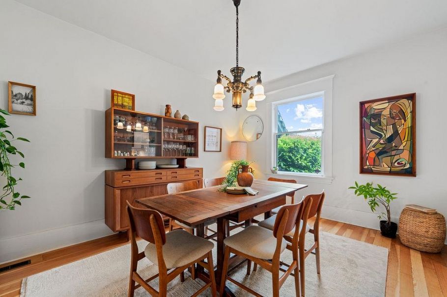 1153 E 13th Avenue Vancouver, BC - 12
