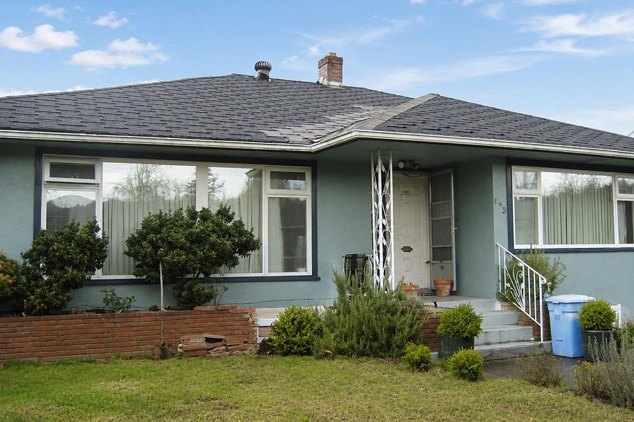 745 W 41st Avenue Vancouver, BC - 2