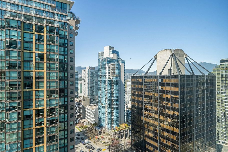 1907 1331 Alberni Street Vancouver, BC - 16