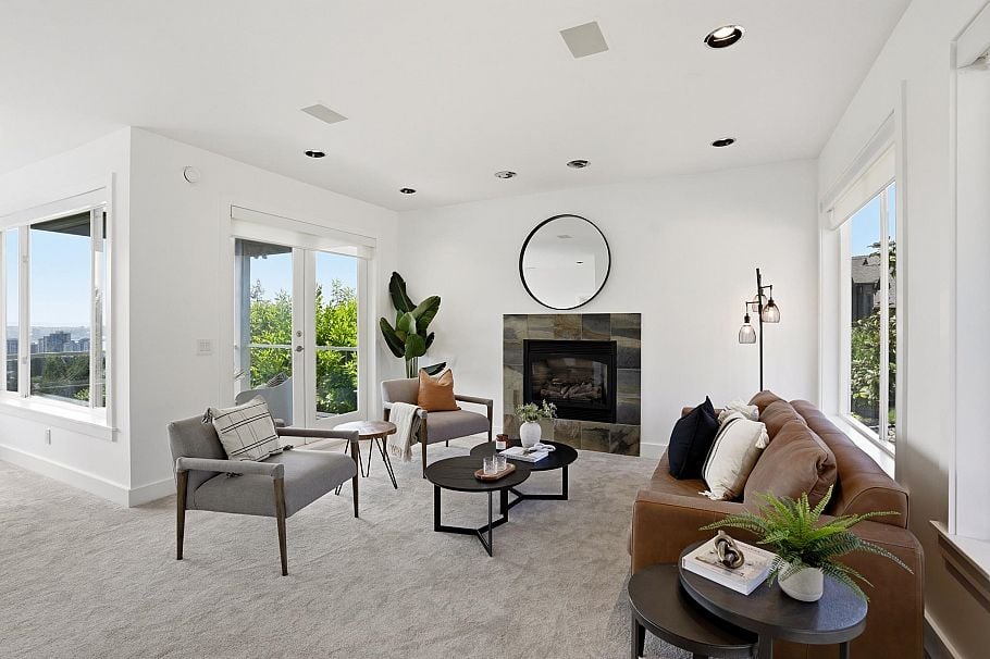 407 Brand Street North Vancouver, BC - 18