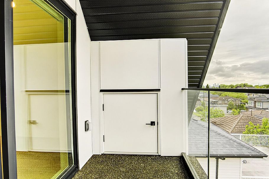2 2741 E 7th Avenue Vancouver, BC - 23