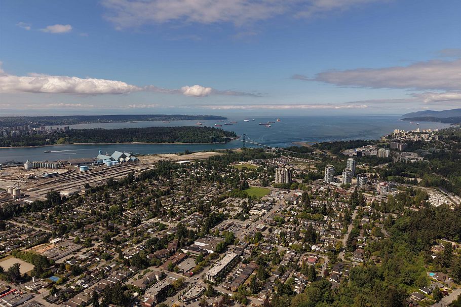 201 1330 Marine Drive North Vancouver, BC - 17