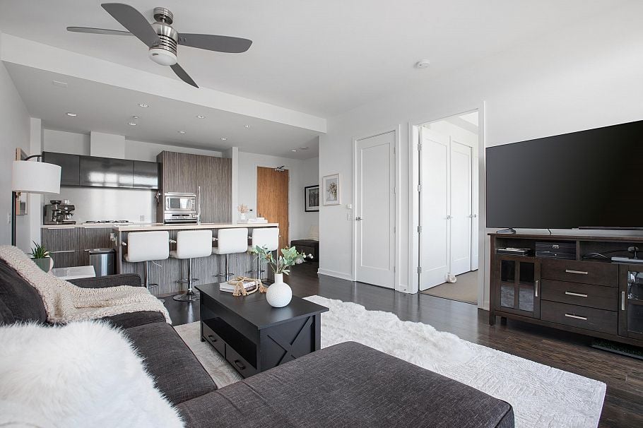 901 1616 Columbia Street Vancouver, BC - 8