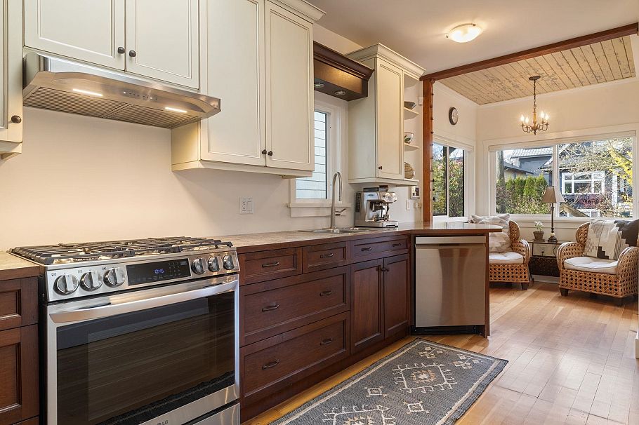 936 Semlin Drive Vancouver, BC - 15