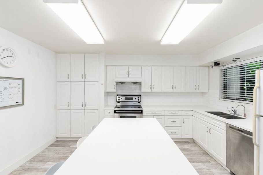5416 Yew Street Vancouver, BC - 12