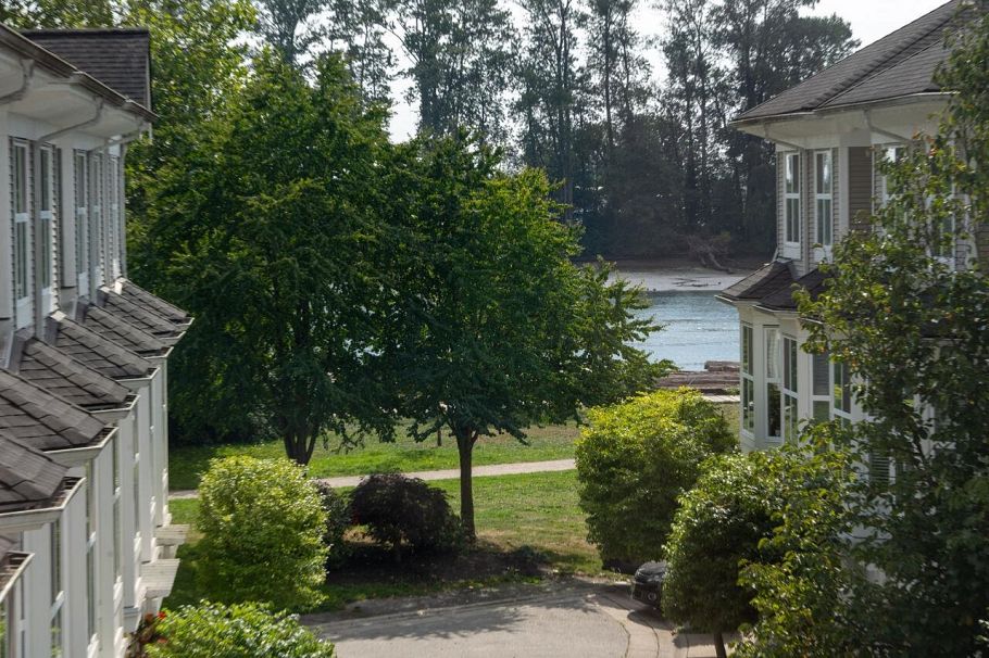 3058 E Kent Avenue South Vancouver, BC - 3