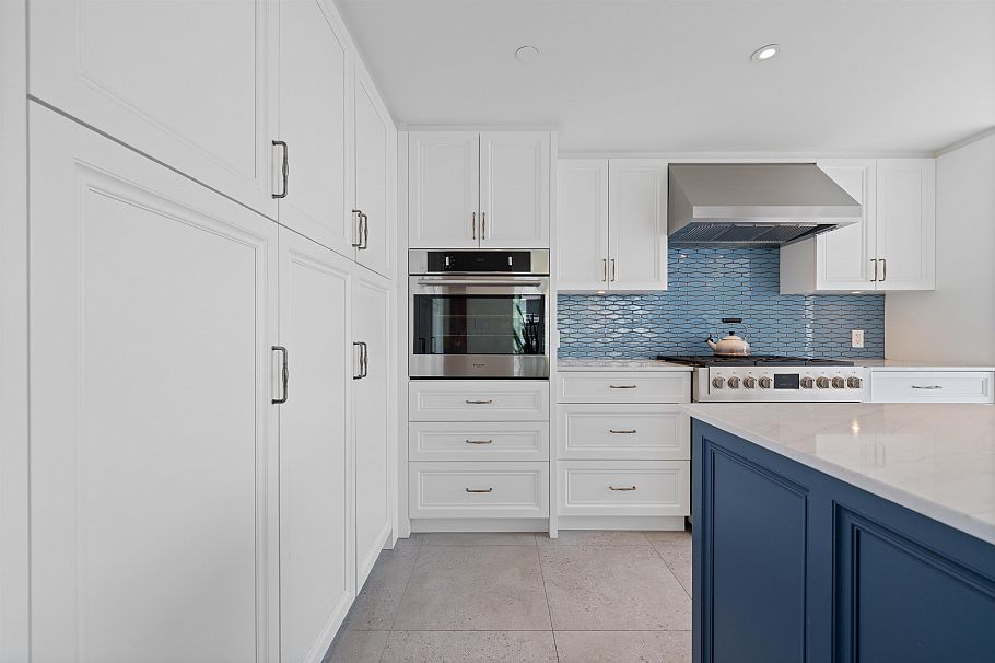 501 1199 Marinaside Crescent Vancouver, BC - 3