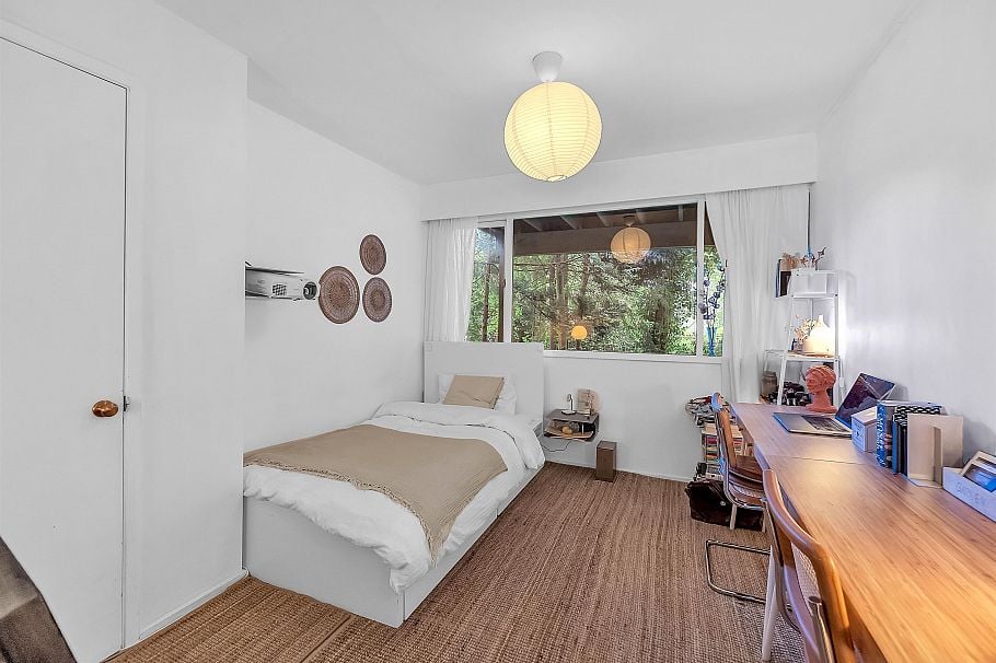 977 Belvedere Drive North Vancouver, BC - 23