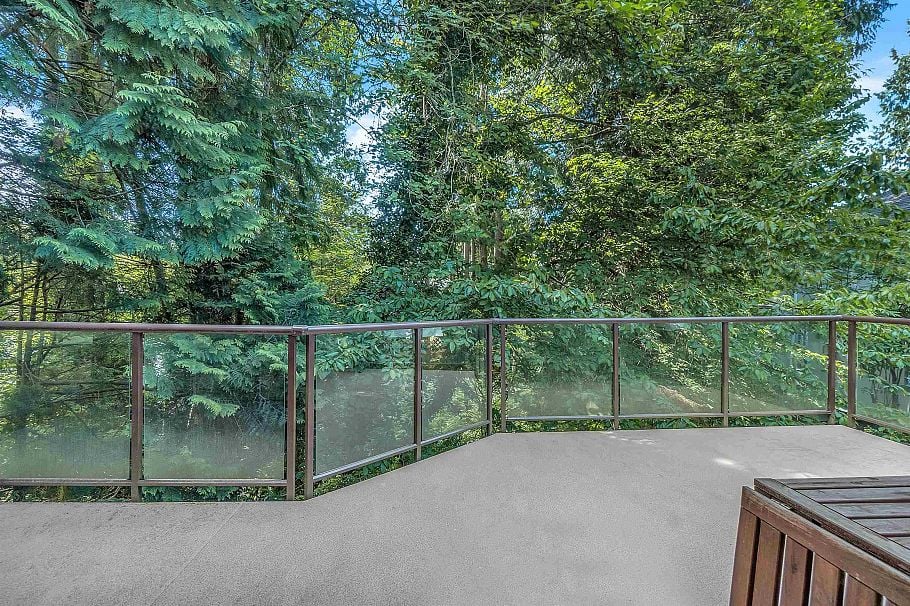 977 Belvedere Drive North Vancouver, BC - 29