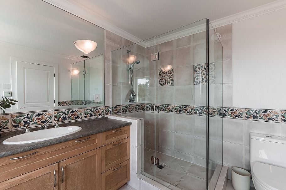 407 Brand Street North Vancouver, BC - 25