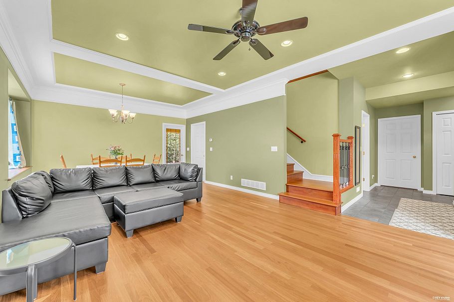4317 Cliffmont Road North Vancouver, BC - 2