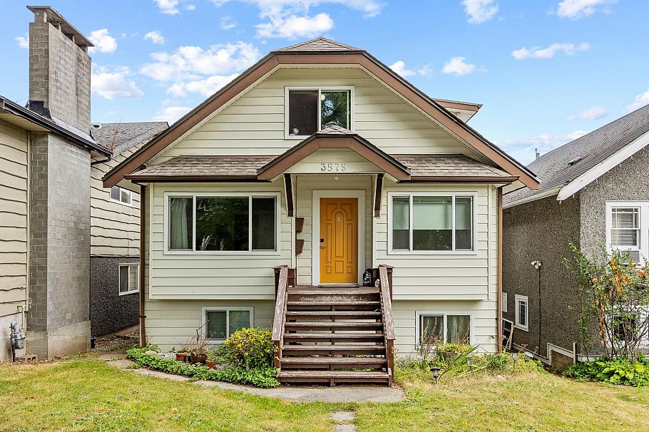 3579 W 18th Avenue Vancouver, BC - 1