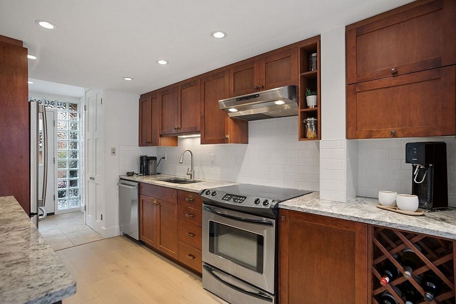 1382 Maple Street Vancouver, BC - 9