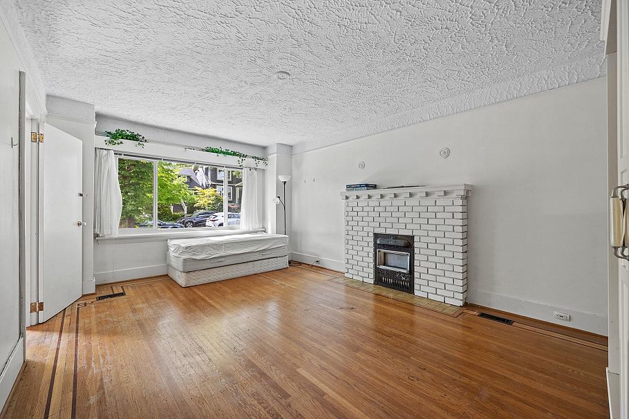 3579 W 18th Avenue Vancouver, BC - 12