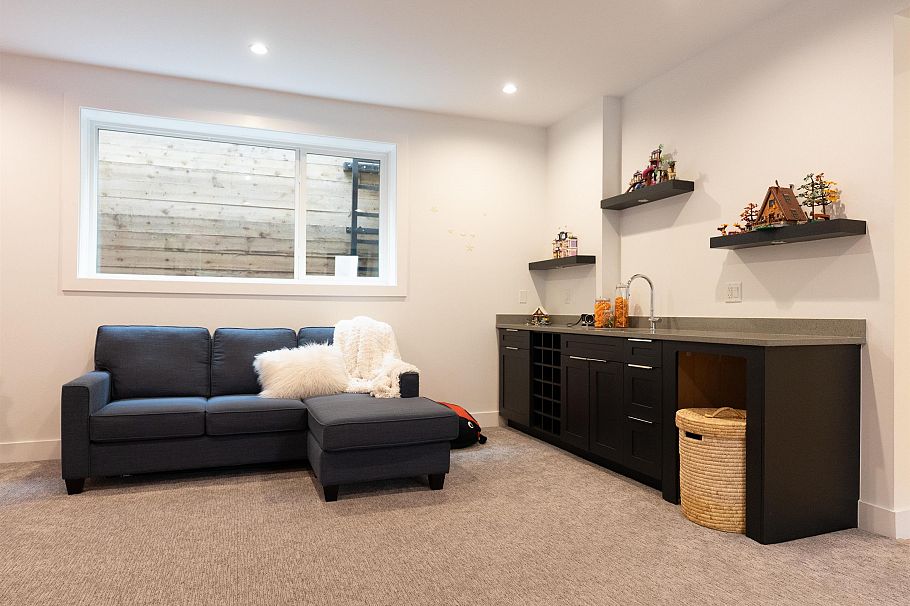 900 Hendry Avenue North Vancouver, BC - 23