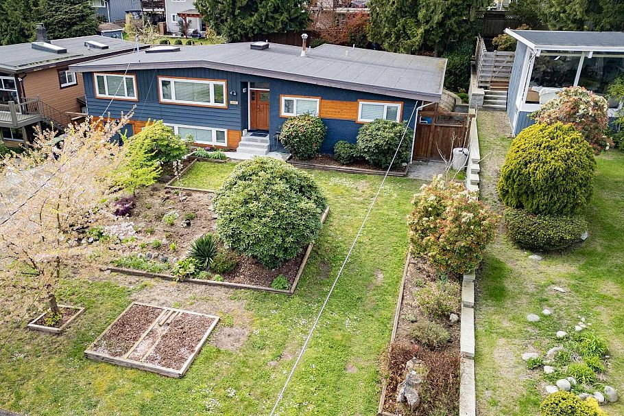 2175 Greylynn Crescent North Vancouver, BC - 3