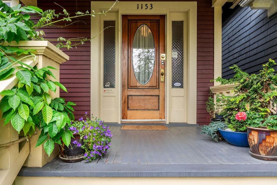 1153 E 13th Avenue Vancouver, BC - 2