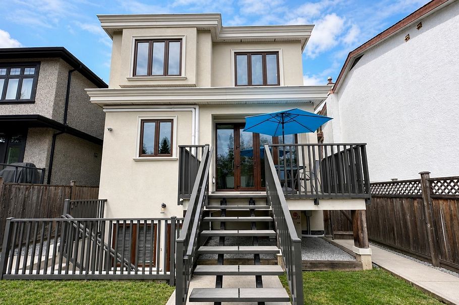 4618 W 8th Avenue Vancouver, BC - 37