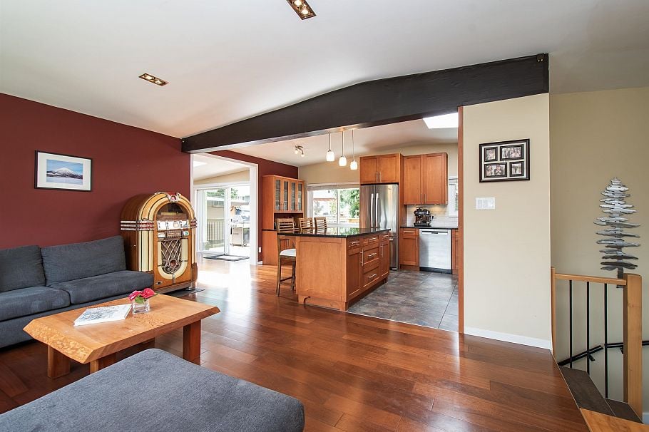 2175 Greylynn Crescent North Vancouver, BC - 6