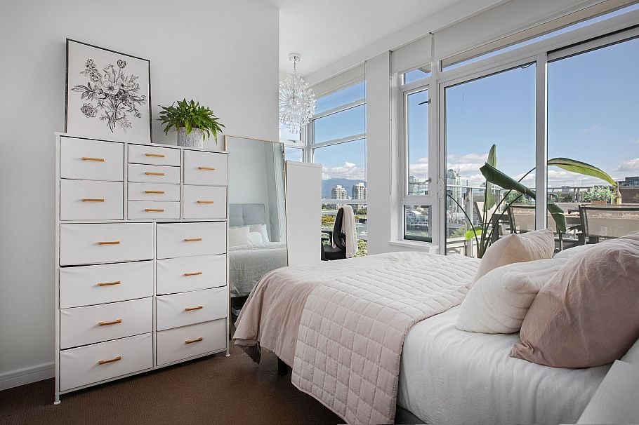 901 1616 Columbia Street Vancouver, BC - 11