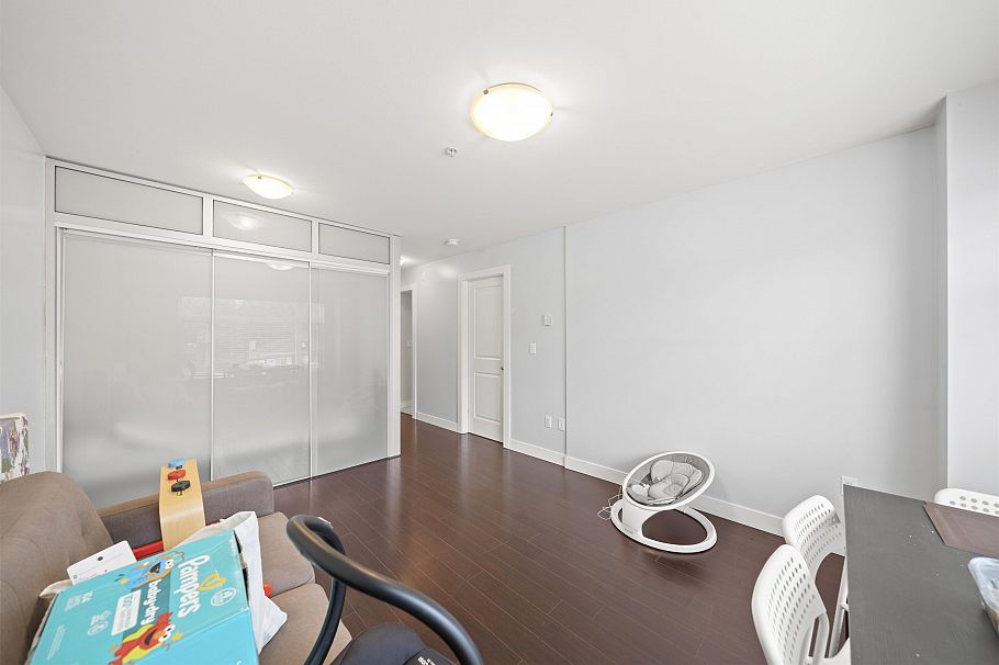 303 2745 E Hastings Street Vancouver, BC - 7