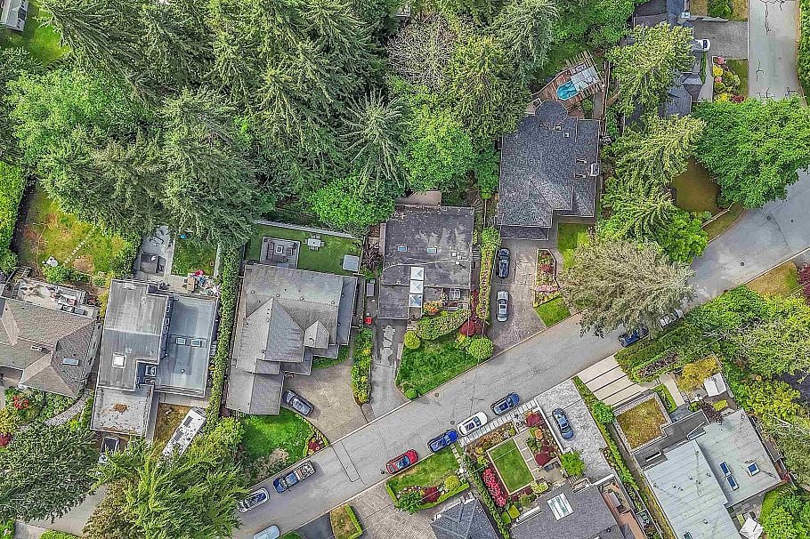 977 Belvedere Drive North Vancouver, BC - 32