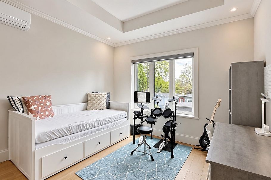 4618 W 8th Avenue Vancouver, BC - 30