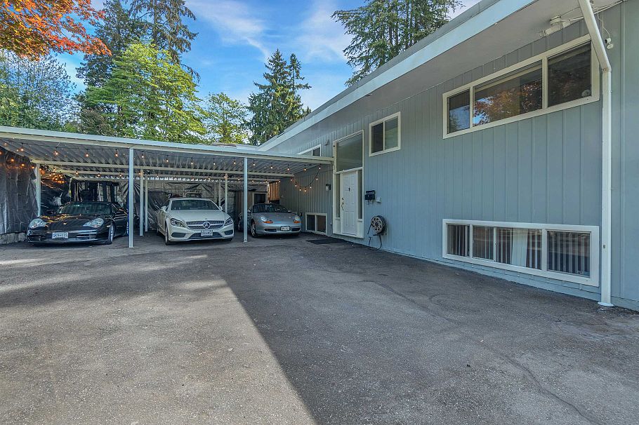 693 Plymouth Drive North Vancouver, BC - 19